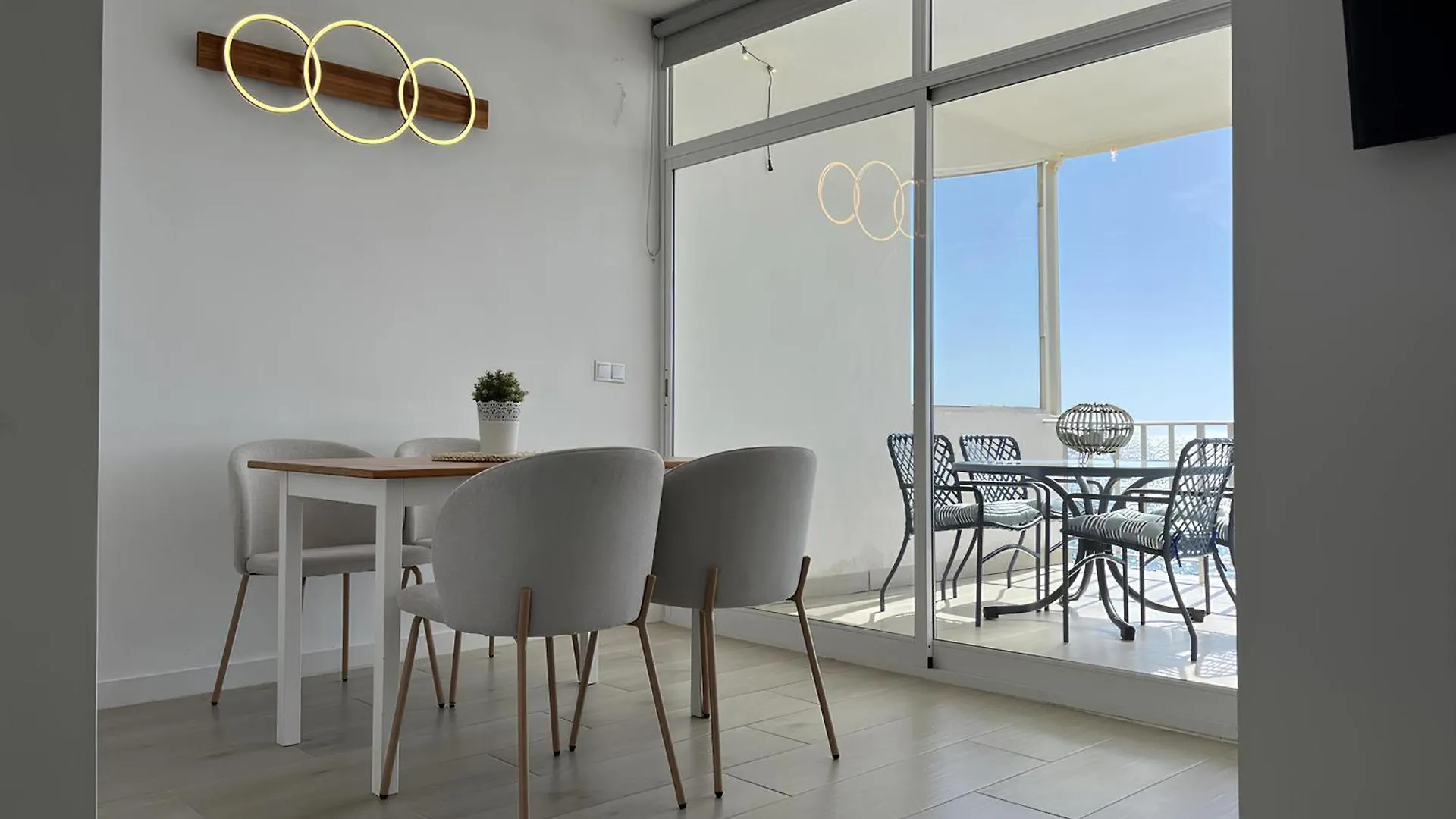 Exclusive Sea View Apartment Ehhouse Estepona